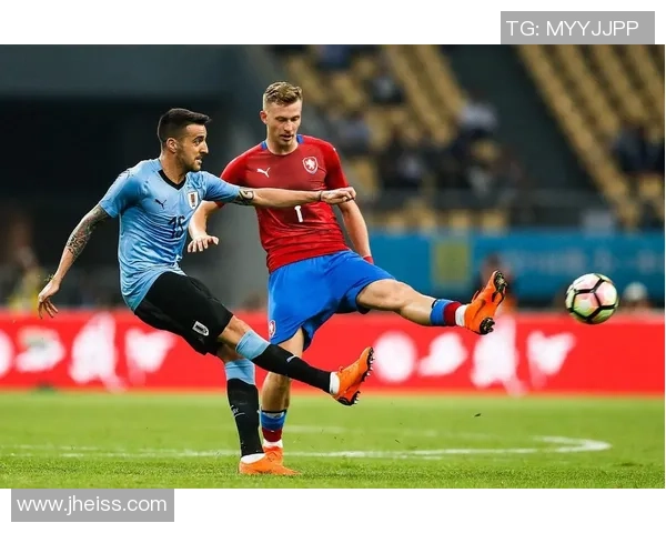 足球明星为何在巅峰后迅速衰退的深层原因探讨与分析 足球明星为何在巅峰后迅速衰退的深层原因探讨与分析