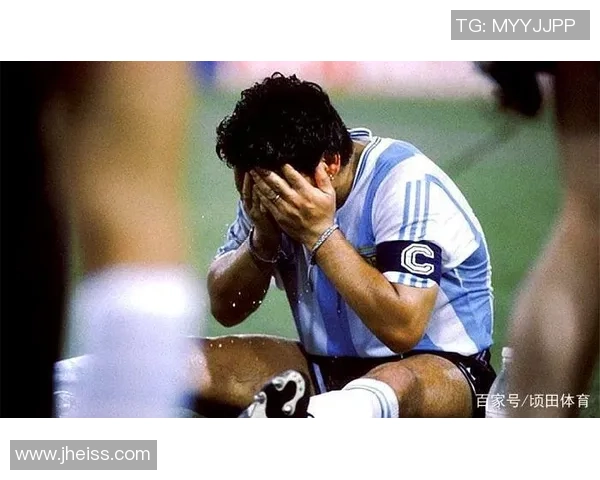 足球明星喜结良缘粉丝泪洒现场心碎不已 足球明星喜结良缘粉丝泪洒现场心碎不已