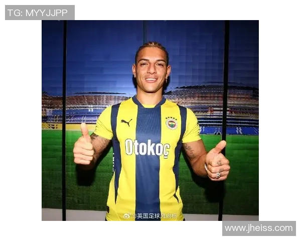 足球明星罗梅罗时尚穿搭解析引领潮流风向标 足球明星罗梅罗时尚穿搭解析引领潮流风向标